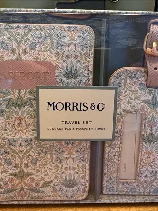 Morris & Co. Accessories - Morris & Co. Strawberry Thief Passport Cover and Luggage Tag Set BNIB